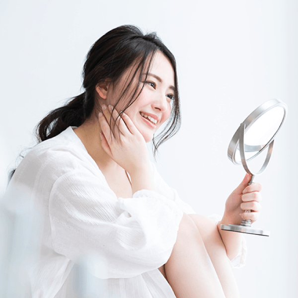 口元のバランスのいい女性
